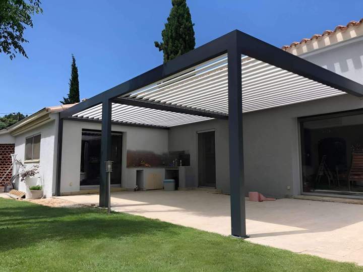 Pose pergola bioclimatique Hautes-Alpes