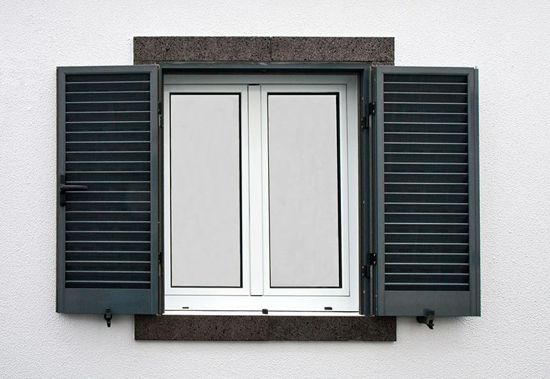 Pose et vente de fenêtres, Embrun<br>Fourniture et installation de fenêtres à Embrun<br/>Vendeur et installateur de fenêtres à Embrun