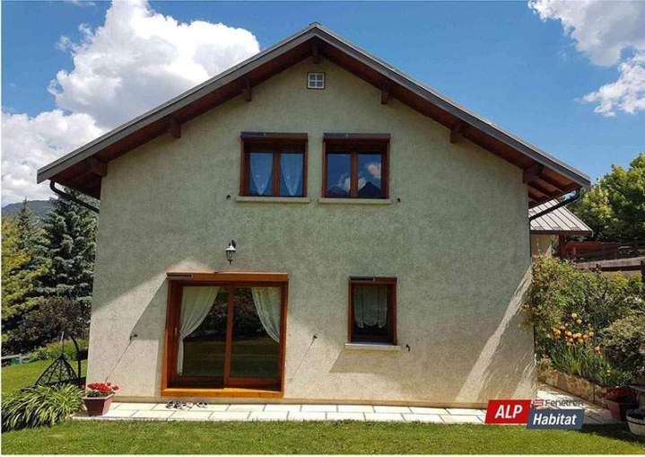 Installation de volet battant dans les Hautes Alpes